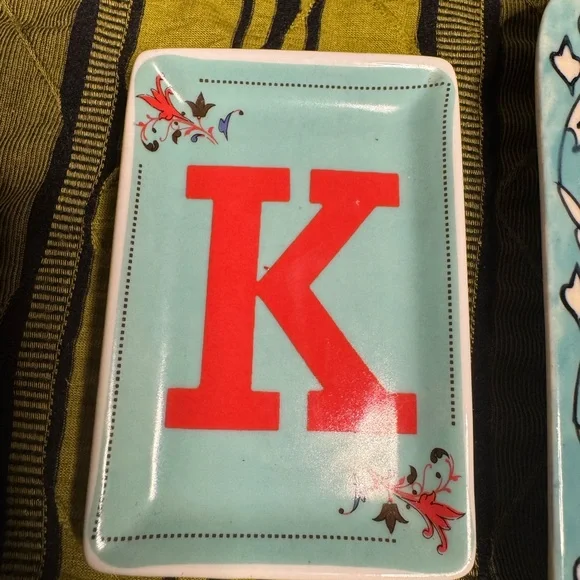 “K” & Floral Ceramic Trinket Tray Bundle - Picture 2 of 9